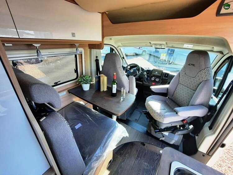 LAIKA Kosmo 6.0 +Aufstelldach+Automatik+Fiat+Camper Van