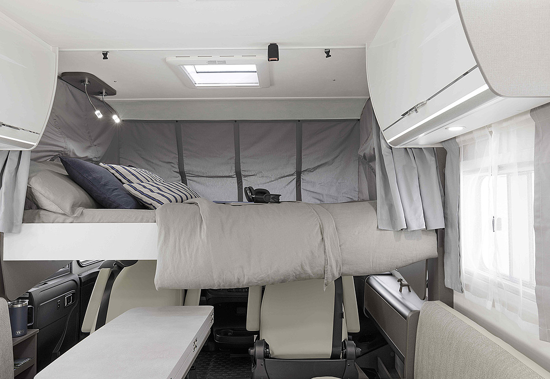 Wohnmobil innen: Schlafbereich