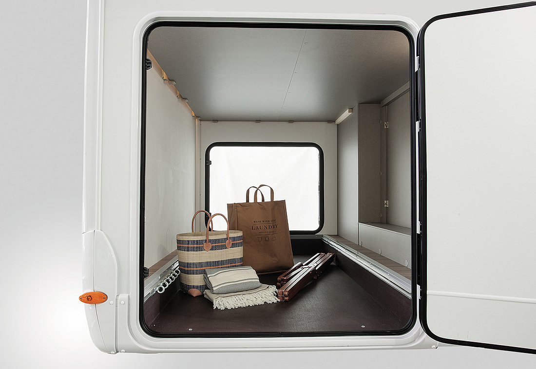 Wohnmobil innen: Stauraum