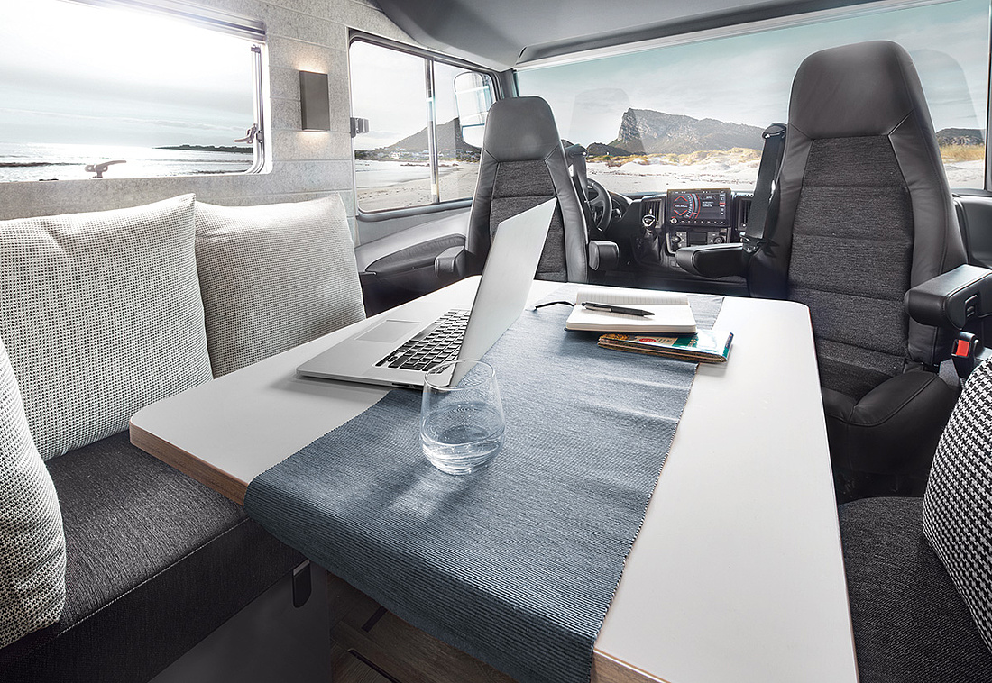 Wohnmobil innen: Wohnbereich