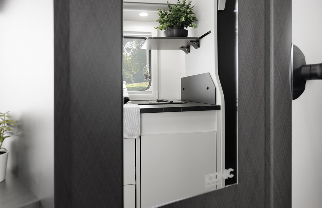 Wohnmobil Inneneinrichtung Küchenecke